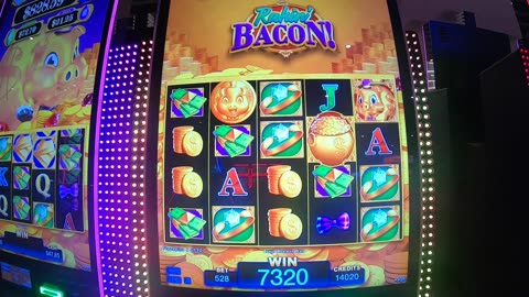 Rakin Bacon Slot Machine Play $700 Dollars Free Play!