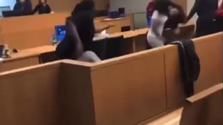 Court House Brawl 👨‍⚖️👮‍♀️🤬