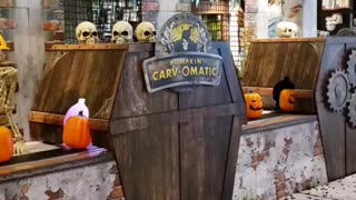 First time in a Spirit Halloween store🎃