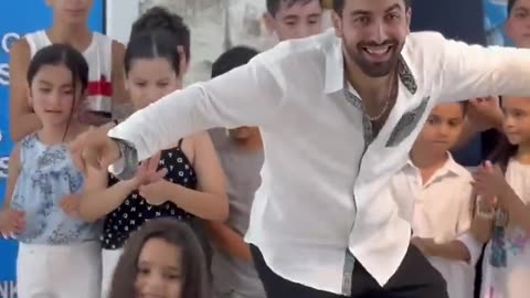 Amazing cute baby girl dance - amazing turkish dance