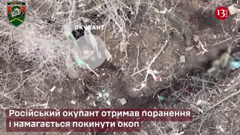 An injured Ukrainian fighter enters Russian trench, kills Russian soldiers