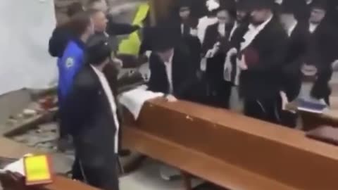 Jewish Synagogue Members Brawl With Police