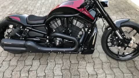 Harley Davidson V-Rod Night Rod 2017 Custom Candyred & Black Airride 280er rear 130er front