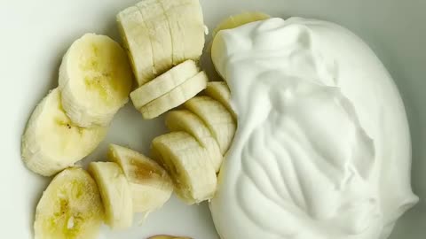 Peanut Butter Banana Frozen Yogurt Bites