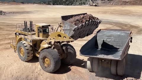 Huge Caterpillar 994 And 992C Wheel Loaders Loading Caterpillar 777F Dumpers - Samaras Mining Group