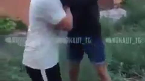 Victim Waits For The Right Moment To Knock His Bully Out Cold Love The Instant Karma 🔥