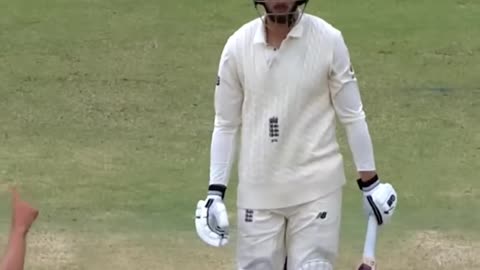 Best delivery bowled in a Ashes test.