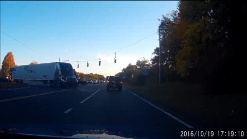 Entitled commercial van with left arrow goes straight, bypasses traffic