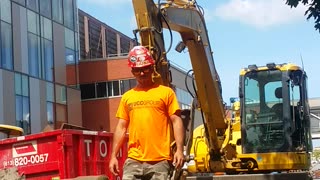 Work Life 2016 June 11th X Lunch Time getting experience on the mini excavator