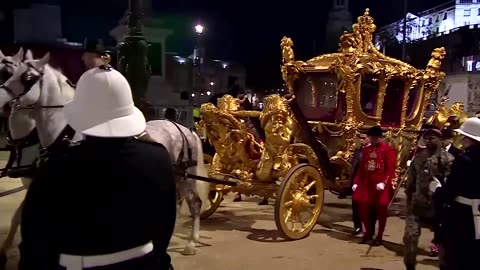 British guards rehearse ahead of King's coronation