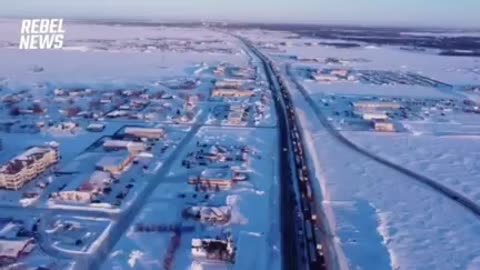 🇨🇦 GO CANADA 👏👏👏 Drone view of the freedom trucker convoy in Winnipeg, Manitoba, Canada. The convoy is making it’s way to Ottawa to protest mandates and restrictions in the country.