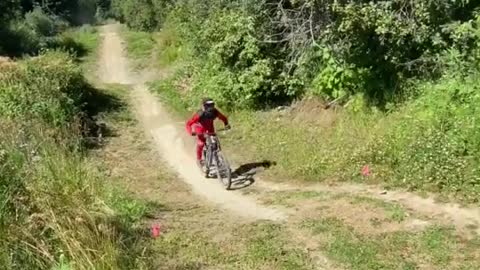 Pull up in Sunpeaks Bike Park! #mountainbiking #ionlyridepark #downhill #freeride #bikepark