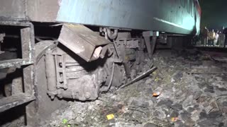 Se descarrila tren en la India, al menos 4 muertos y 60 heridos