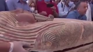 This mummy tomb, sealed for 2500 years, has been opened for the first time.