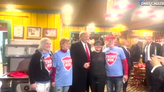 TRUMP’s motorcade stopping at a local BBQ joint called Machine Shed in Davenport, Iowa.