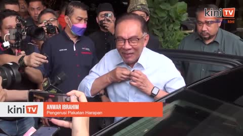 10.30am: Anwar tiba di Hotel Seri Pacific untuk mesyuarat BN-PH