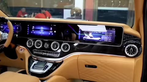 Mercedes-Benz Vito upgrades the triple-screen instrument panel, Bentley yellow interior,