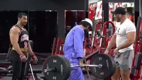 INSANE POWERLIFTER ANATOLY PRETENT TO BE A CLEANER