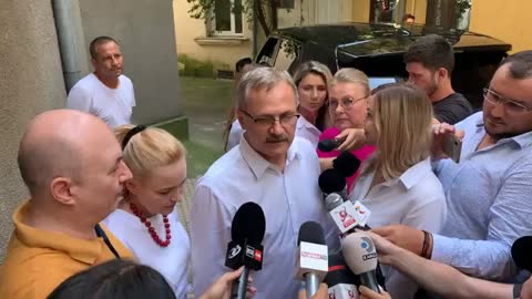 Liviu Dragnea, după ispășirea pedepsei, la ieșirea din penitenciar ceartă jurnaliștii