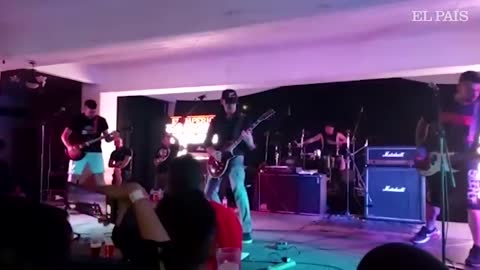 La fiesta del neonazismo en México: más de 300 personas en un concierto claendestino