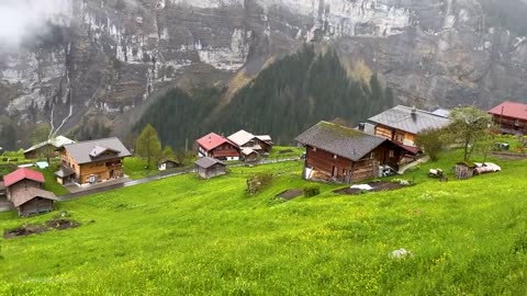Beautiful rain walking tour in Gimmelwald ---- A Swiss village(720P_60FPS)