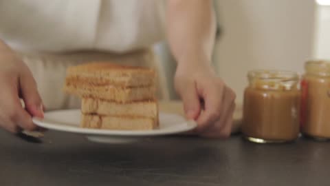 Making Kaya (Toast) - A Traditional Singaporean Breakfast