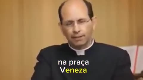 Ele está sobre os olhares dos comunistas : O monitoramento