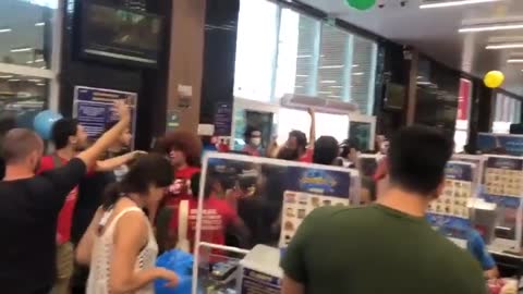 Movimento invade supermercados em todo Brasil