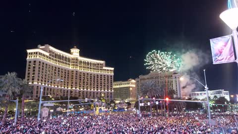 New Year 2021: Experience Stunning Fireworks Show In Las Vegas!