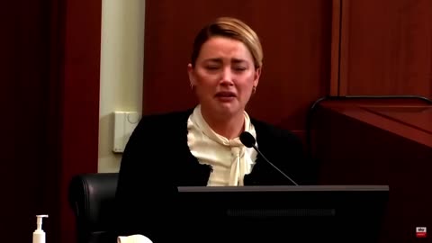 Amber Heard Forgets Her Lines On The Witness Stand Hilarious To Watch