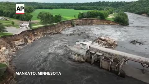 Minnesota family explains how their house collapsed into river
