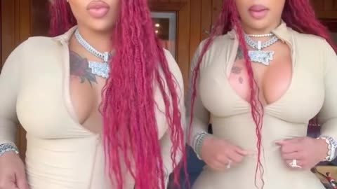 Double Dose Twins Twerking in body oufit [Short Clip]