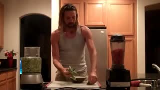 NO FAT SPAGHETTI ~ WEIGHT LOSS RECIPES ~ RAW VEGAN STYLE - Oct 14th 2011