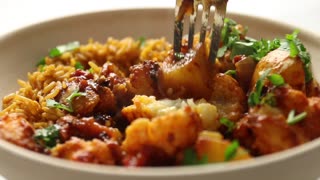 POTATO AND CAULIFLOWER CURRY - ALOO GOBI