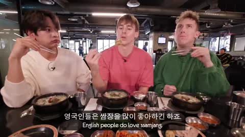 SHINee MINHO + 3 bowls of Korean Pig's Blood Sausage!!