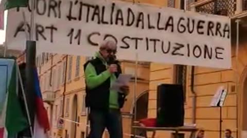 Modena - intervento di Armando Manocchia alla manifestazione contro la guerra