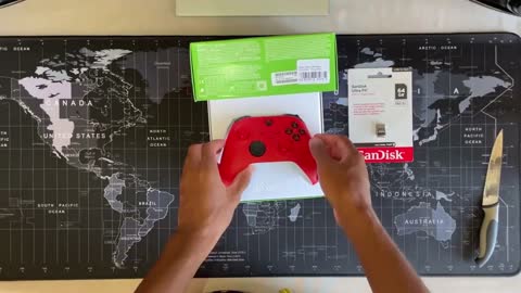 Xbox Core Wireless Controller – Pulse Red unboxing