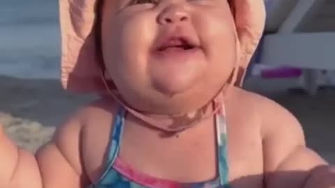 Baby laugh🐥