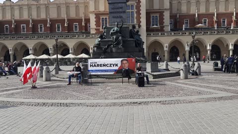 Reklama kandydatury Adama Harenczyka, z muzyką.