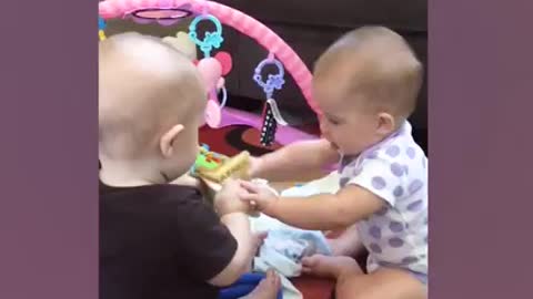 FUNNIEST MOMENTS OF TWIN BABIES😂💖 ||#TWIN BABIES💖