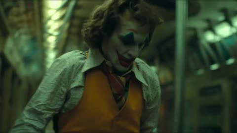 Arthur kills three guys in the subway.joker