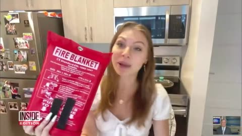 Woman Panics During Livestream When She Starts Kitchen Fire