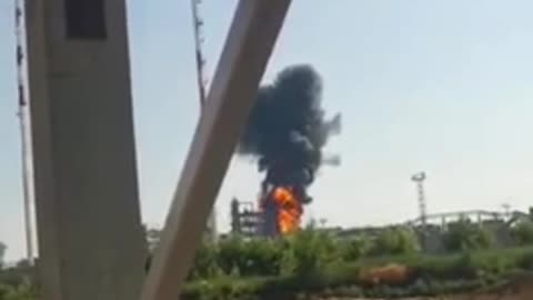 Ukrainian kamikaze drone attacks Russian refinery in Novoshakhtinsk.