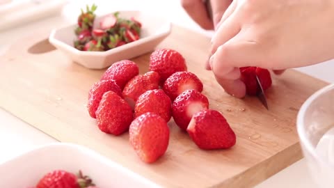 No-Bake Strawberry Cheesecake＊Eggless & Without oven｜HidaMari Cooking