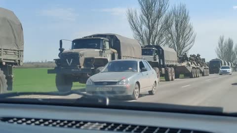 Giant columns are moving to the area of the upcoming battle in the Donbass