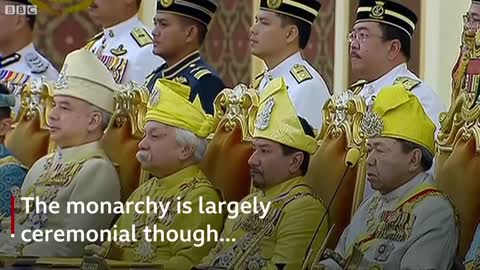 Malaysia crowns its new King - BBC News