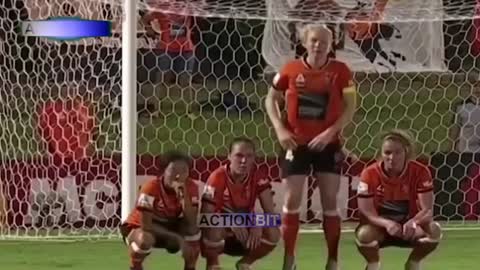 10 FUNNIEST MOMENTS IN WOMEN'S FOOTBALL