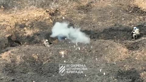 Ukraine war footage : HEAD ON ASSAULT on Russian trench position