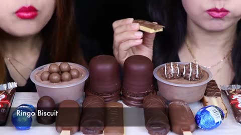 ASMR LEFTOVER DESSERT RACE! GIANT CHOCOLATE MARSHMALLOW, OREO EGGS, MAGNUM, MALTESERS MOUSSE CAKE 먹