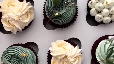 Which one would you choosa cup cake.
